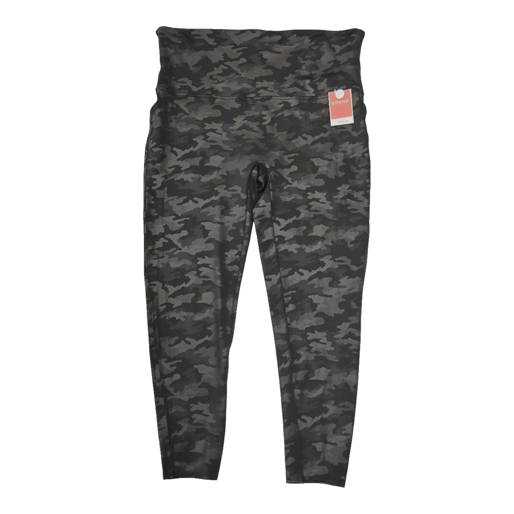 Spanx Matte Black Camo Faux Leather Petite Leggings Size 3X 20185N